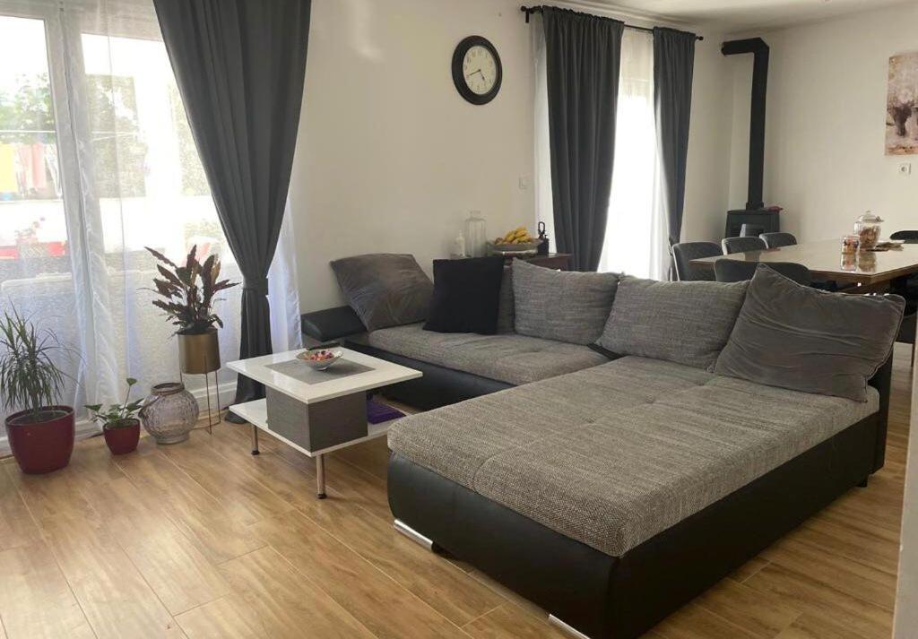 Apartments Martina Tisno Exterior photo